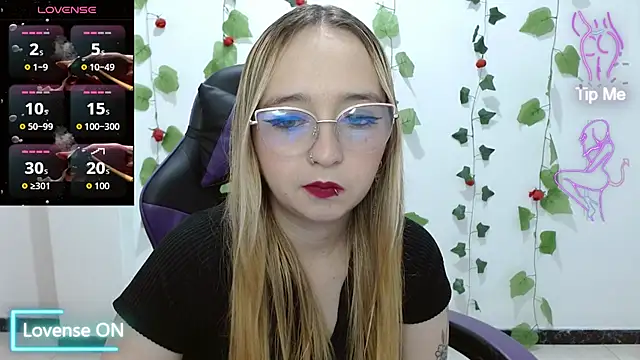 Liaroberts1 online show from 02/14/26, 02:45
