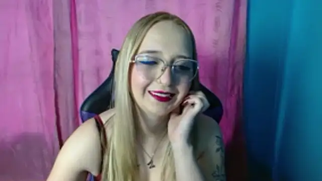 Liaroberts1 online show from 06/18/26, 01:49