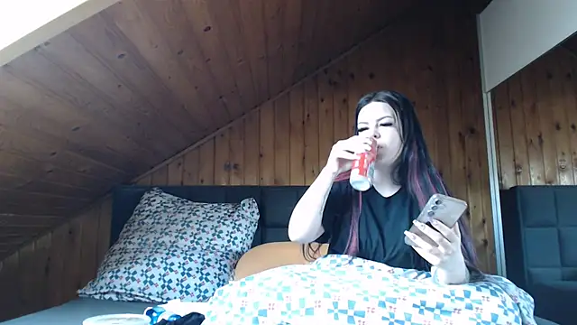 BoeseMoni1998 online show from 02/28/26, 09:31