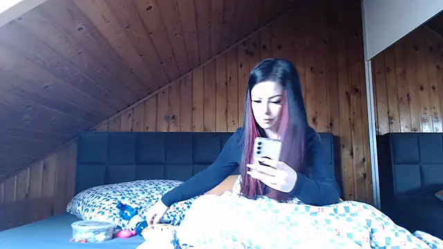 BoeseMoni1998 online show from 11/22/25, 11:42