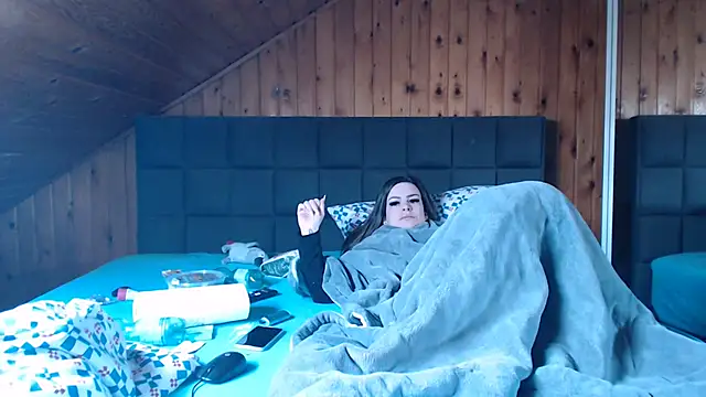 BoeseMoni1998 online show from 03/15/25, 09:52