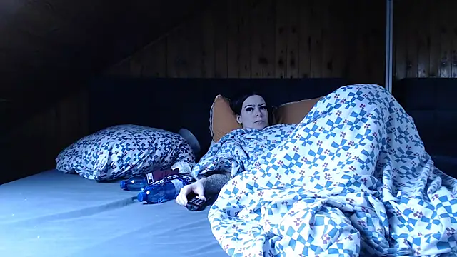 BoeseMoni1998 online show from 02/20/26, 12:07