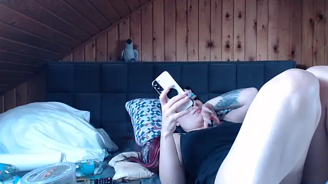 BoeseMoni1998 online show from 09/19/25, 09:35