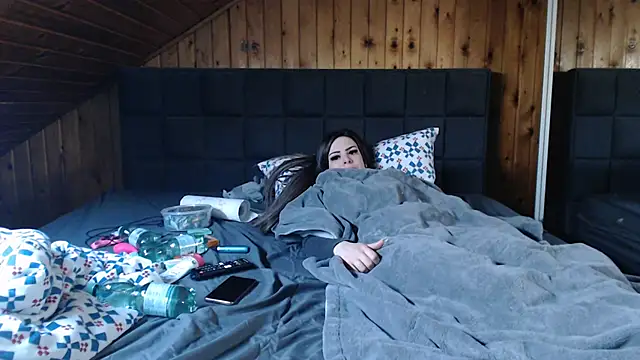 BoeseMoni1998 online show from 03/22/25, 11:21