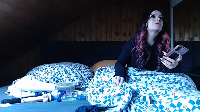 BoeseMoni1998 online show from 01/18/26, 03:04