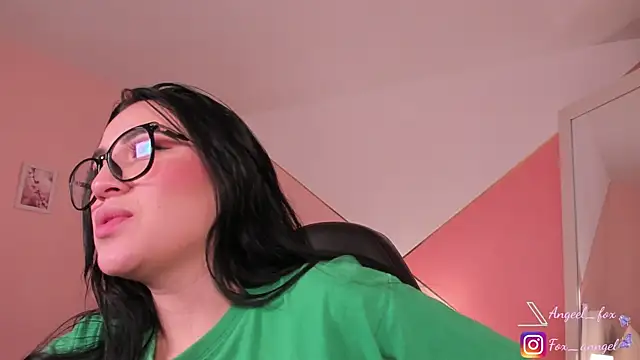 Snapshot of angeel_fox chatting on 11/09/25, 06:17 angeel fox online show from 11/09/25, 06:17