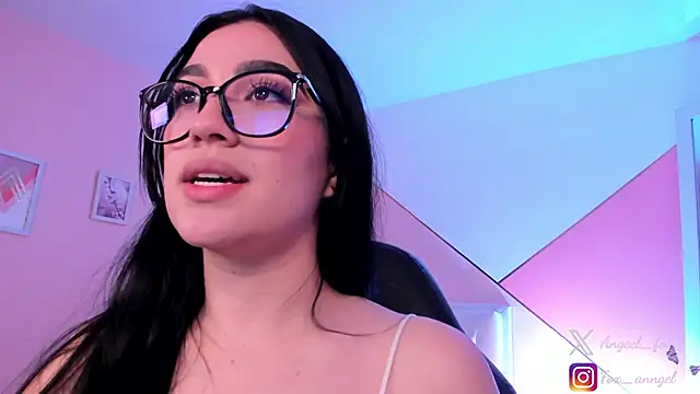 angeel fox online show from 02/05/26, 04:08