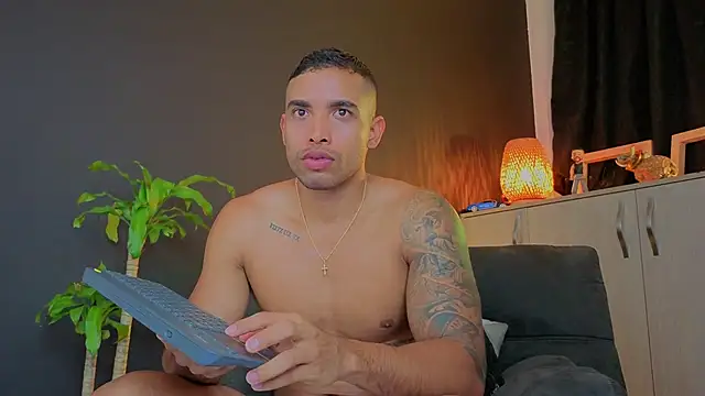 LincomAmith online show from 12/18/25, 04:17