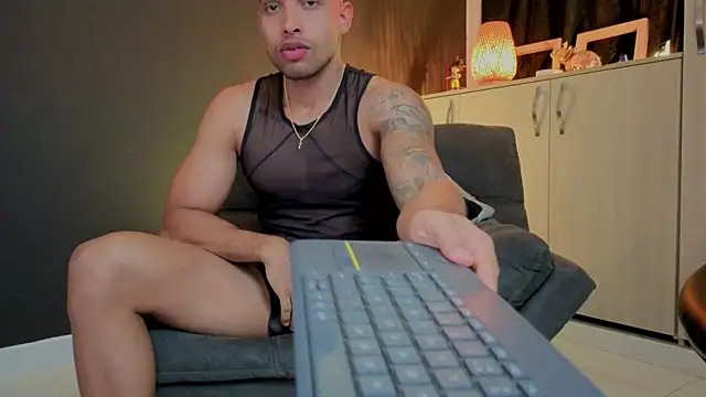 LincomAmith online show from 11/22/25, 10:08