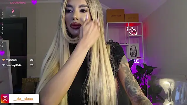Snapshot of ArianaArianna chatting on 04/20/26, 05:36 ArianaArianna online show from 04/20/26, 05:36