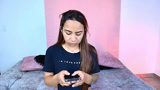 Jules n Gia online show from 11/02/25, 02:11