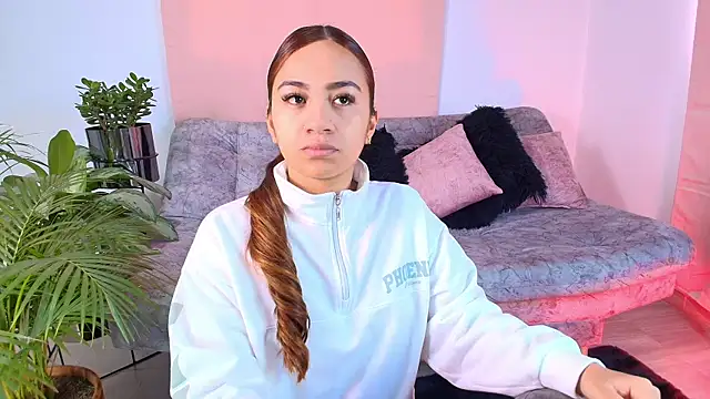 Jules n Gia online show from 01/12/26, 04:25