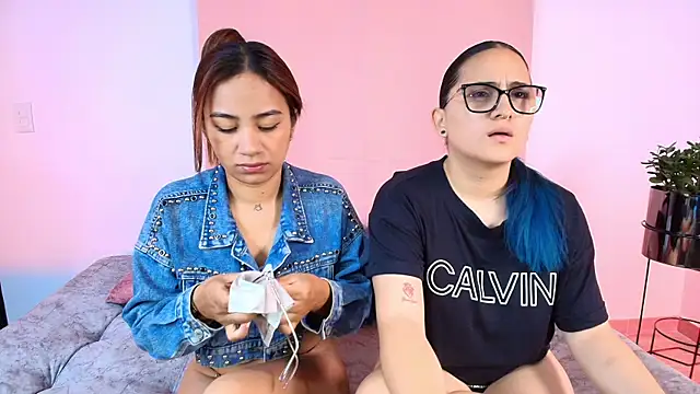 Jules n Gia online show from 10/29/25, 10:25