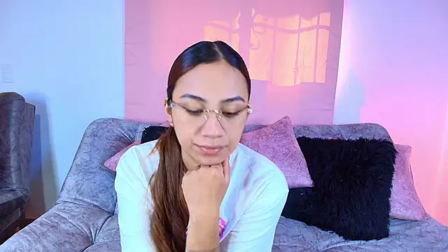 Jules n Gia online show from 11/22/25, 07:46