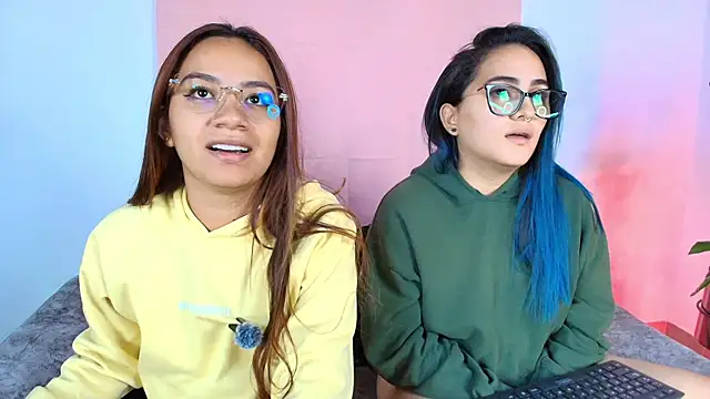 Jules n Gia online show from 09/30/25, 10:27