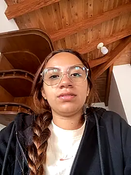 Jules n Gia online show from 09/11/25, 08:31