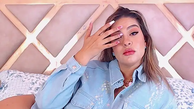 Snapshot of JoannaStanford chatting on 02/15/26, 09:58 JoannaStanford online show from 02/15/26, 09:58