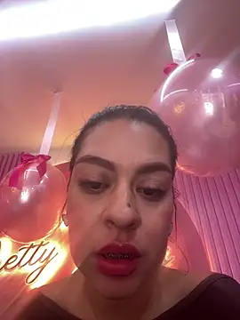 Snapshot of JoannaStanford chatting on 02/16/26, 07:45 JoannaStanford online show from 02/16/26, 07:45