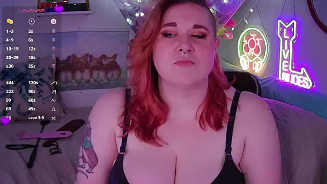 Snapshot of opalreigning chatting on 03/10/25, 08:50 opalreigning online show from 03/10/25, 08:50