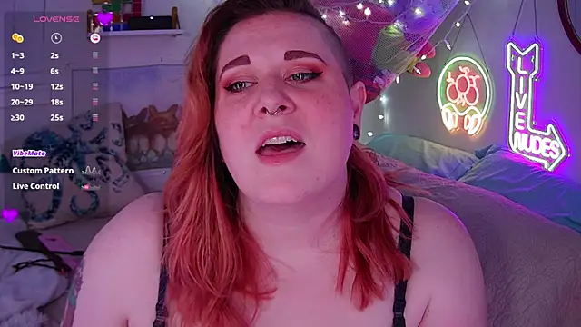 Snapshot of opalreigning chatting on 03/07/25, 08:34 opalreigning online show from 03/07/25, 08:34