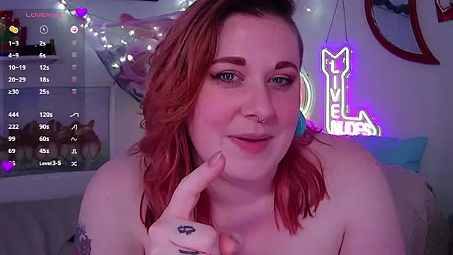 Snapshot of opalreigning chatting on 02/07/25, 12:17 opalreigning online show from 02/07/25, 12:17