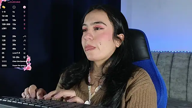 ZaraDames  online show from 04/07/26, 03:08