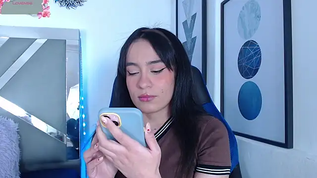 Snapshot of ZaraDames_ chatting on 03/02/25, 05:01 ZaraDames online show from 03/02/25, 05:01