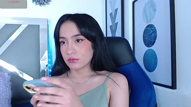 Snapshot of ZaraDames_ chatting on 03/01/25, 05:09 ZaraDames online show from 03/01/25, 05:09