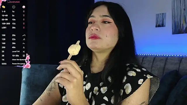 ZaraDames  online show from 11/06/25, 03:43