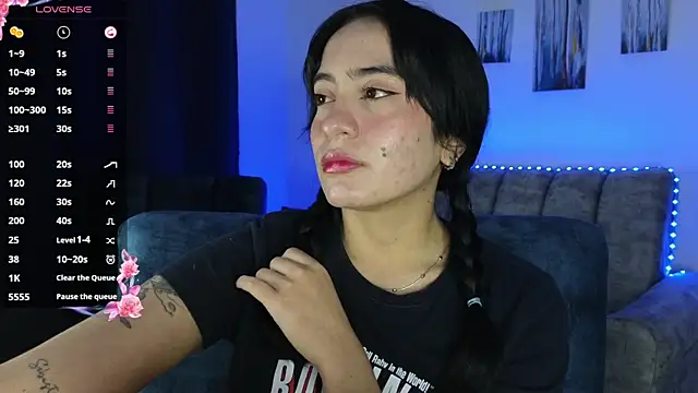 ZaraDames  online show from 10/23/25, 04:00