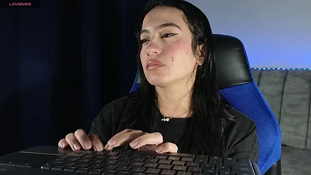 ZaraDames  online show from 04/19/26, 05:08