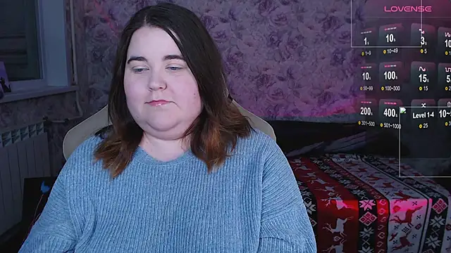 Estelle Hicks online show from 11/11/25, 06:25