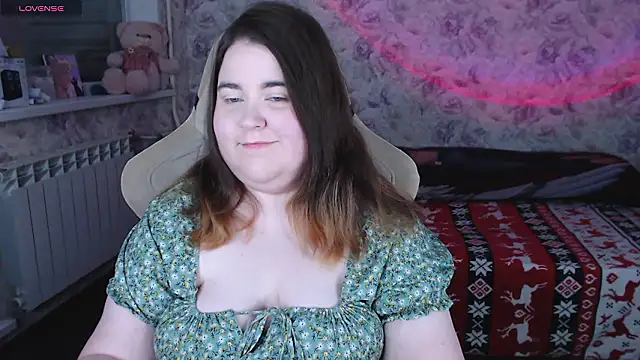 Estelle Hicks online show from 02/05/26, 06:26