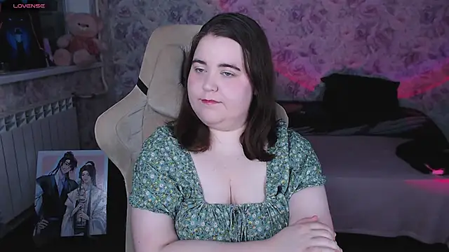 Snapshot of Estelle_Hicks chatting on 07/09/26, 07:13 Estelle Hicks online show from 07/09/26, 07:13