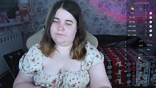 Estelle Hicks online show from 12/15/25, 06:36