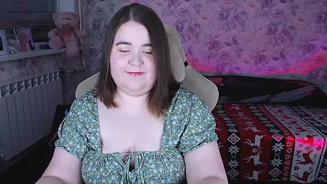 Estelle Hicks online show from 03/18/26, 06:42