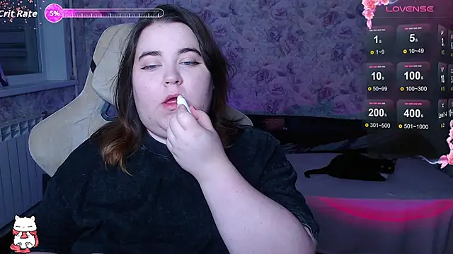 Estelle Hicks online show from 09/19/25, 06:12