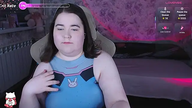 Estelle Hicks online show from 04/04/26, 06:36