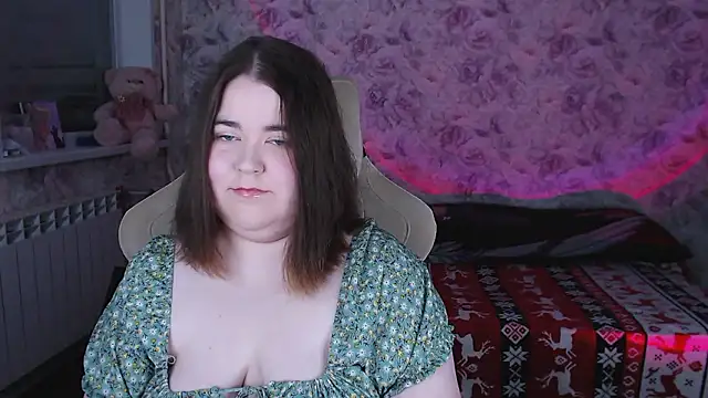 Estelle Hicks online show from 03/09/26, 06:44