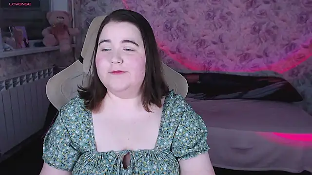 Estelle Hicks online show from 03/20/26, 06:42