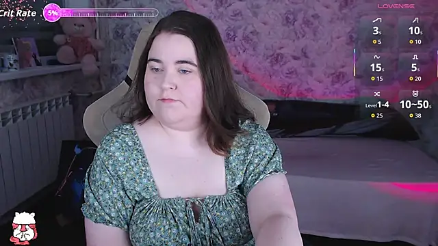 Snapshot of Estelle_Hicks chatting on 04/22/26, 06:47 Estelle Hicks online show from 04/22/26, 06:47