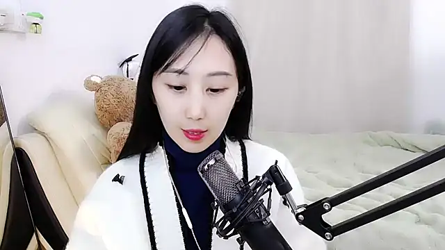 Snapshot of Alcohol_1 chatting on 01/09/25, 02:18 Alcohol 1 online show from 01/09/25, 02:18