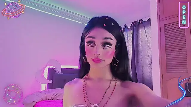 LittleEmmaa online show from 12/01/24, 04:34