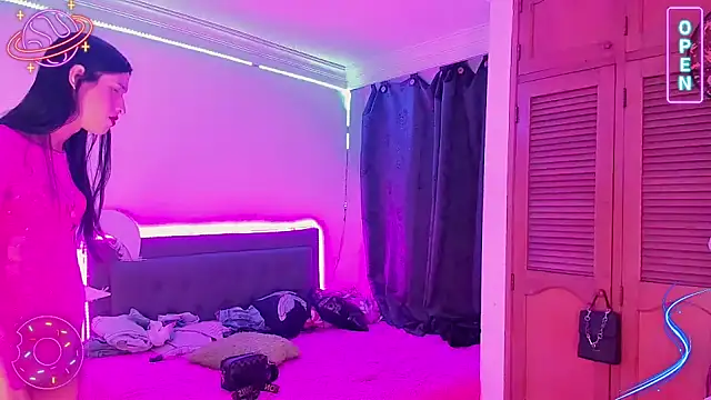 LittleEmmaa online show from 12/04/24, 03:09