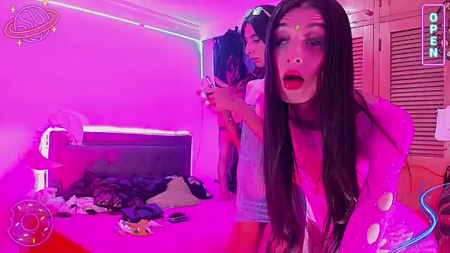 LittleEmmaa online show from 12/03/24, 06:21