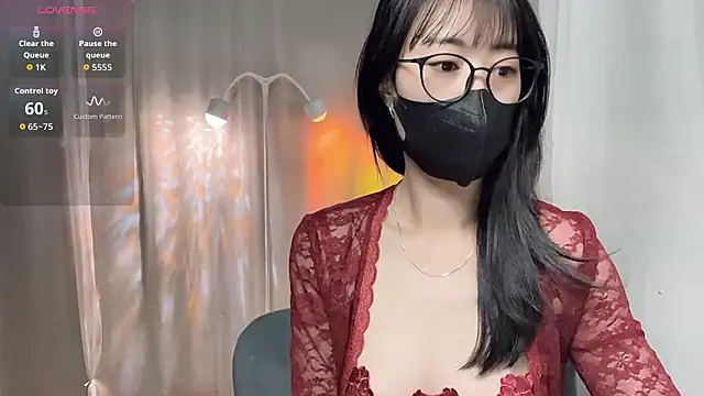 Snapshot of _minji_bae chatting on 01/16/26, 06:12 minji bae online show from 01/16/26, 06:12