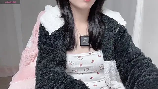 Snapshot of _minji_bae chatting on 11/14/25, 06:55 minji bae online show from 11/14/25, 06:55