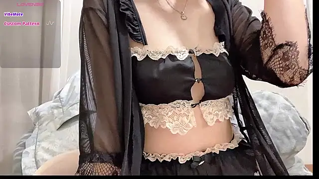 Snapshot of _minji_bae chatting on 03/02/26, 08:38 minji bae online show from 03/02/26, 08:38