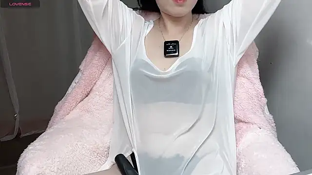 Snapshot of _minji_bae chatting on 11/12/25, 07:40 minji bae online show from 11/12/25, 07:40