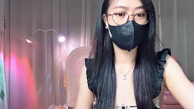 Snapshot of _minji_bae chatting on 04/19/26, 06:10 minji bae online show from 04/19/26, 06:10